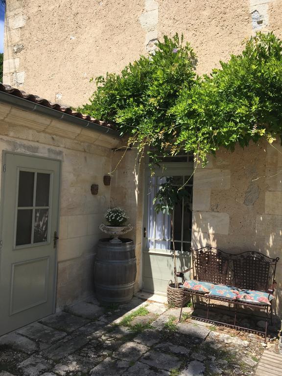Chambres D'Hotes Le Relais Des Remparts Rions Экстерьер фото